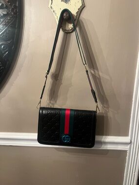 Gucci style Black Leather Shoulder Bag with Green and Red Stripe